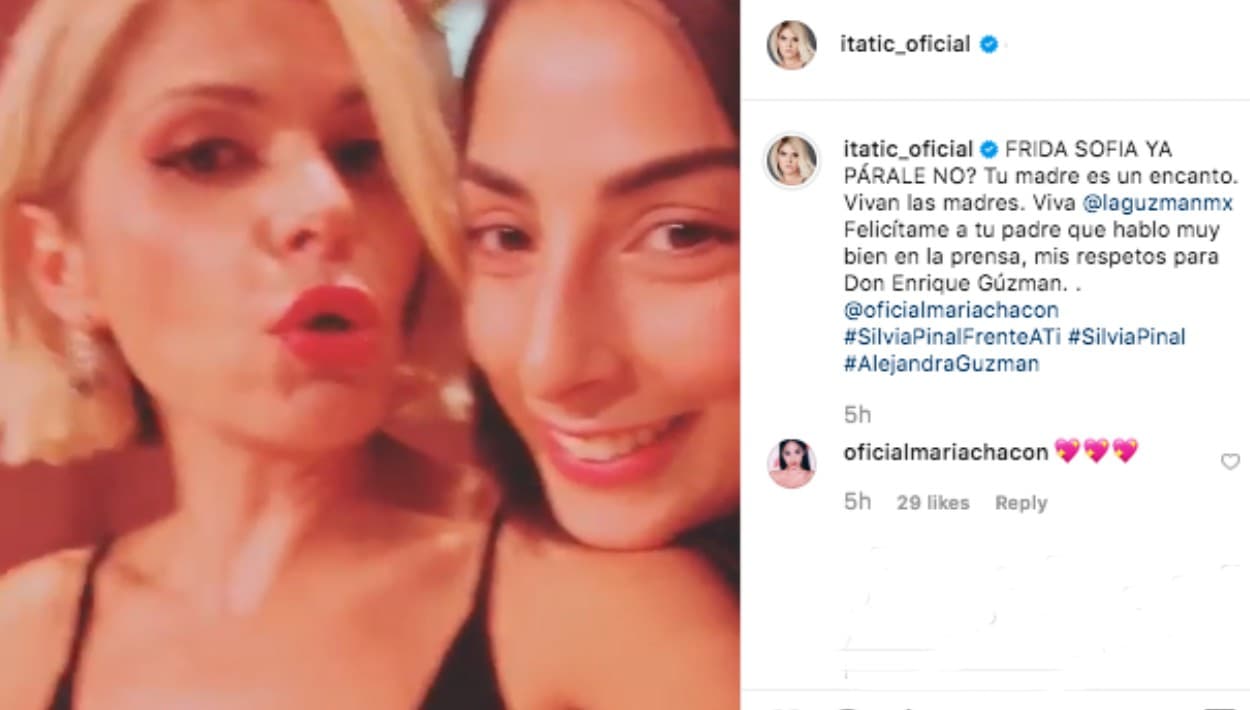 En el video, la rubia actriz le pregunta a María Chacón, como si se tratara de Alejandra Guzmán: "Oye, ¿por qué tu hija (Frida) está haciendo esas cosas?". Nadie más comenta, pues todos concluyen llevándose un dedo a la boca, haciendo la señal de silencio. En un mensaje adjunto, 
<b><a href="https://www.univision.com/famosos/frida-sofia-ya-parale-la-peticion-que-a-duo-le-hacen-silvia-pinal-y-alejandra-guzman-video">Itatí Cantoral llamó a Frida Sofía a dejar la polémica</a></b>, recordándole que su madre es "un encanto".