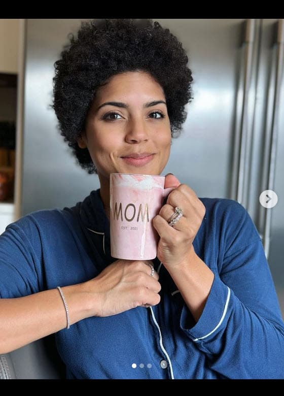 La exreina de belleza colgó una foto como esta este sábado 18 de febrero en donde se dejó ver al natural. 
<br>