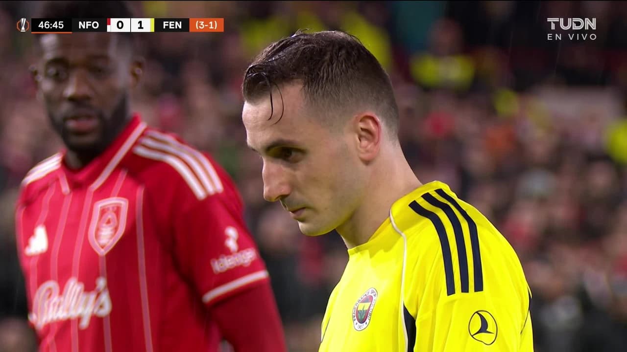 ¡GOL!  anota para Fenerbahçe. Kerem Aktürkoglu