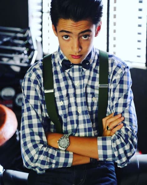 Él es 
<b>Sebastián Poza</b>, hijo de nuestro querido 
<b><a href="http://www.univision.com/temas/jorge-poza">Jorge Poza</a></b>.