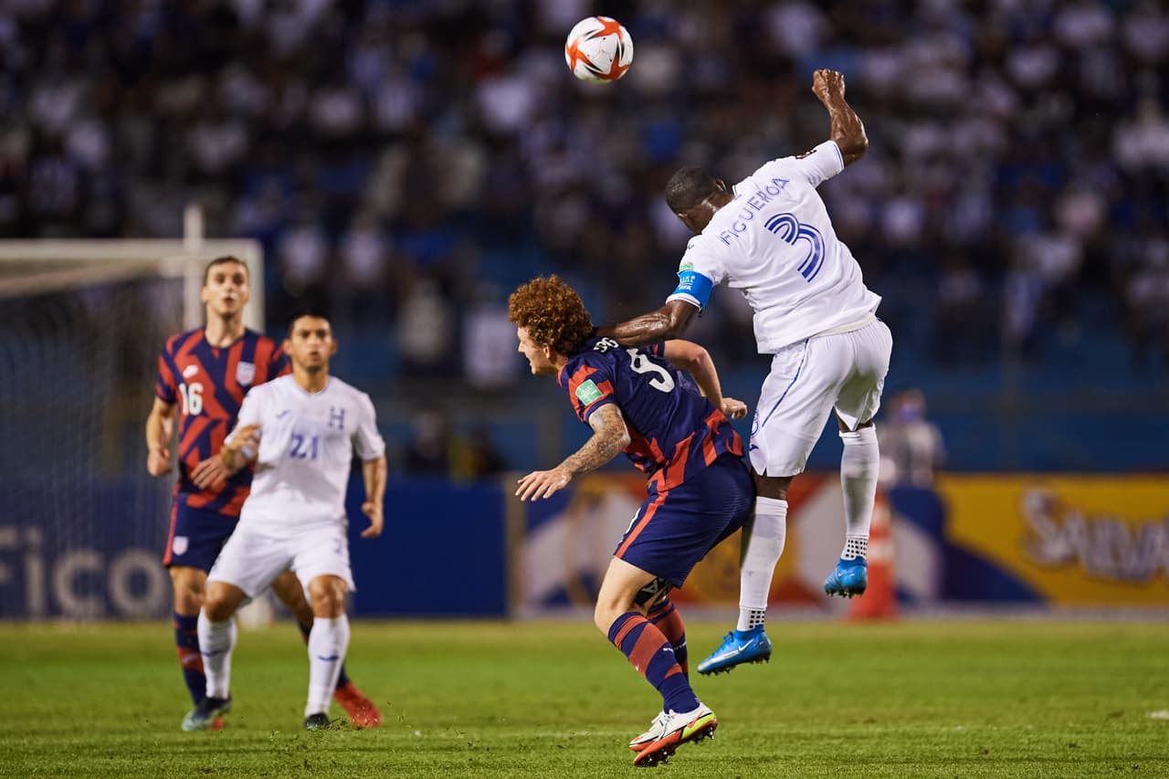 Los visitantes tuvieron que venirt de atrás en eñ segundo tiempo y logran golear a Honduras 1-4.
