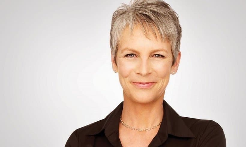 Jamie Lee Curtis recibió un título nobiliario por parte de su marido, luego de que éste heredara la baronía de Haden-Guest de su padre. Los dos se convirtieron en Lord y Lady Haden-Guest.
