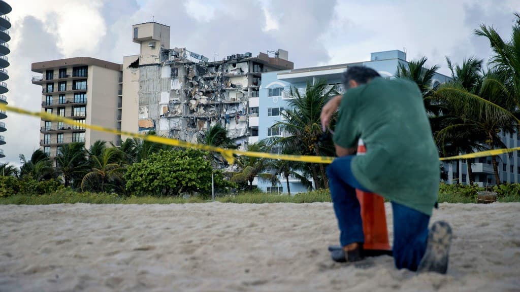 “Muchos sentimientos encontrados”: testigos narran el dolor que presenciaron el día del colapso en Surfside