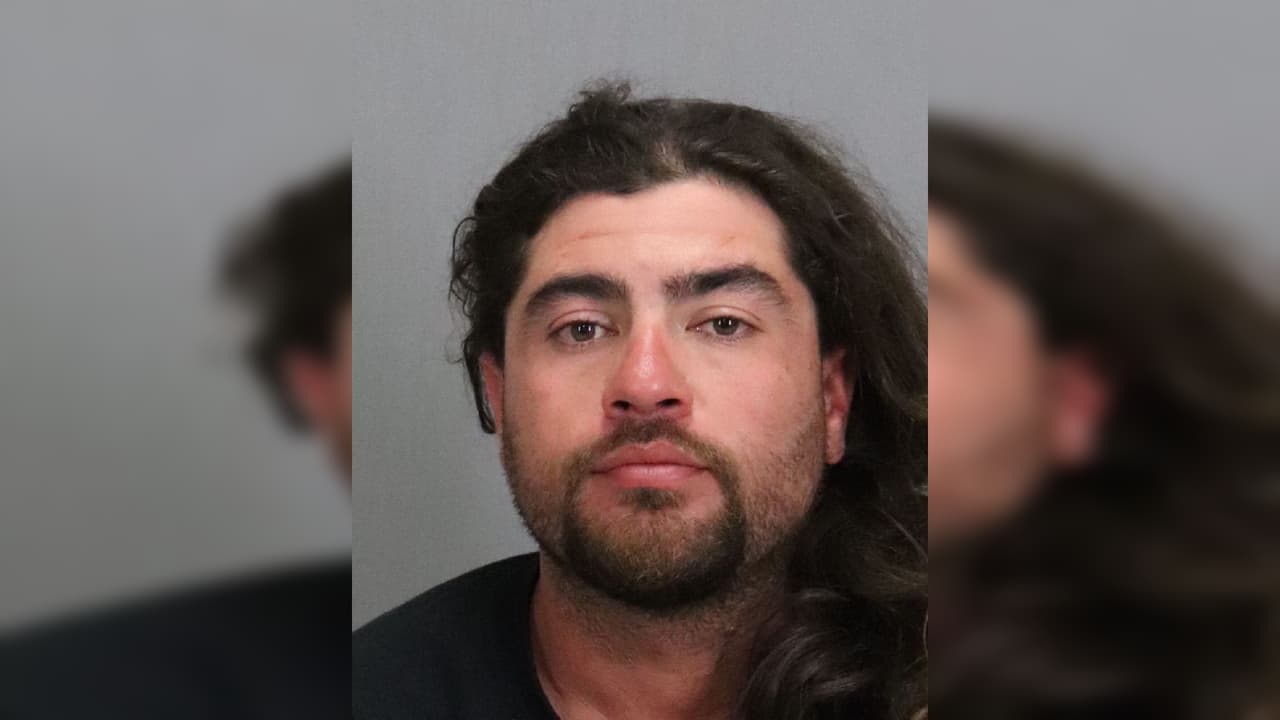 Mujer muere atropellada por un hombre que conducía en reversa mientras recibía sexo oral