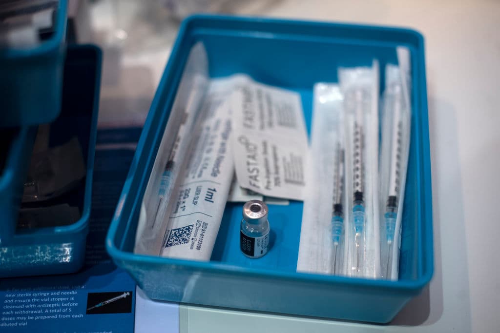 Lo que sí dejó claro que esto no será en cuestión de semanas: "No será a principios de 2021".
<br>