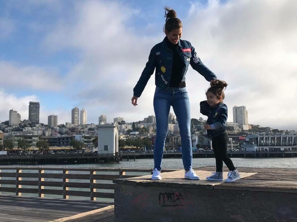 Como esta bella postal desde San Francisco, donde la vimos junto a la bella Giulietta que es una copia de ella.