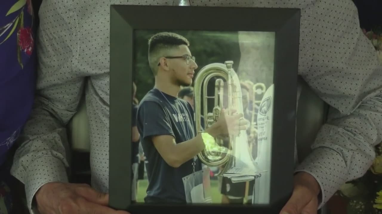 En agosto de 2020, 
<a href="https://www.univision.com/local/atlanta-wuvg/joven-hispano-de-17-anos-muere-ahogado-en-el-lago-lanier">Cristofer Acosta Farias de 17 años y menor de tres hermanos</a> murió ahogado mientras nadaba en el lago Lanier en el condado de Hall.