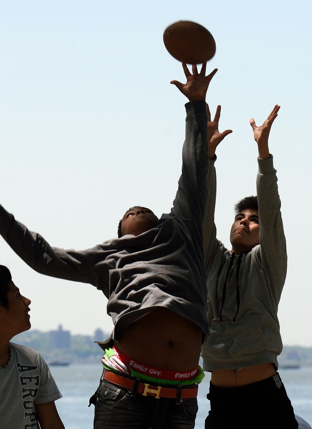 Las cifras de la encuesta revelaron que el 72% de los texanos promovería que sus hijos practiquen el deporte.