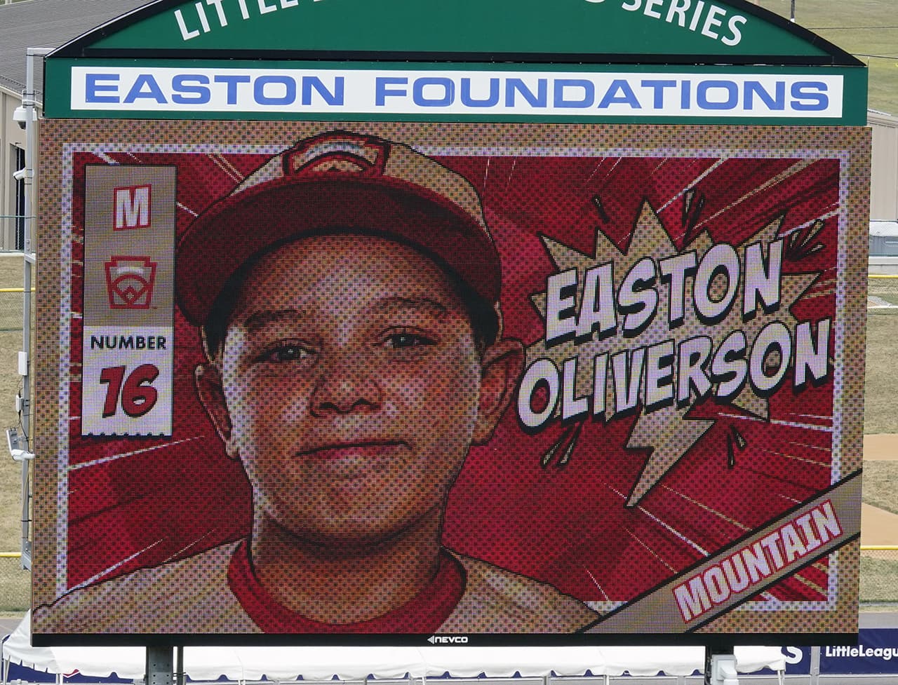 Easton Oliverson de 
<b>12 años</b>, viajó a Williamsport en Pennsylvania para participar en la Serie Mundial de las Pequeñas Ligas con su equipo de 
<b>Snow Canyon de Santa Clara, Utah</b>.
<br>