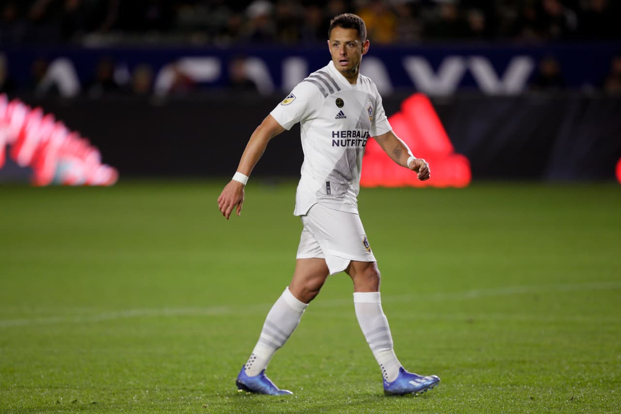 LA Galaxy deja fuera a Chicharito por el nacimiento de su hija