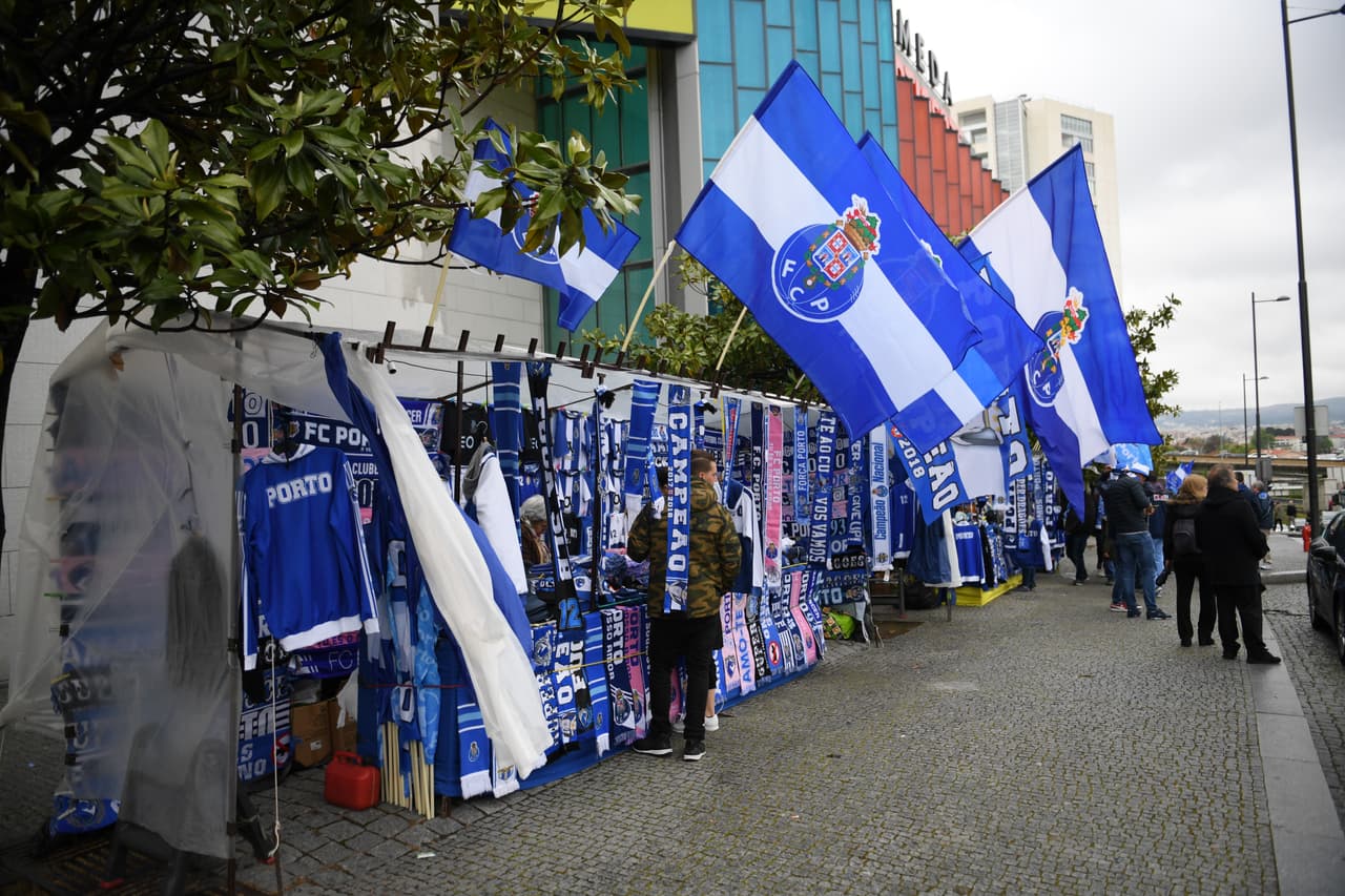 La ciudad, en la ribera del Duero y la costa del Atlántico Norte, vibró desde muy temprano esta previa de Champions League con la ilusión de poder darle vuelta a la serie de Cuartos de Final ante el Liverpool, equipo que tiene la ventaja tras ganar en Anfield por 2-0.