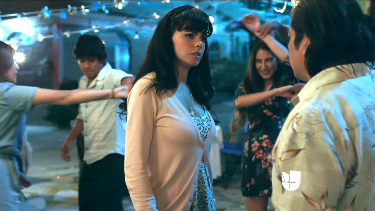 Su padrino se convirtió en un terrible dolor de cabeza, no dejaba de acosarla.