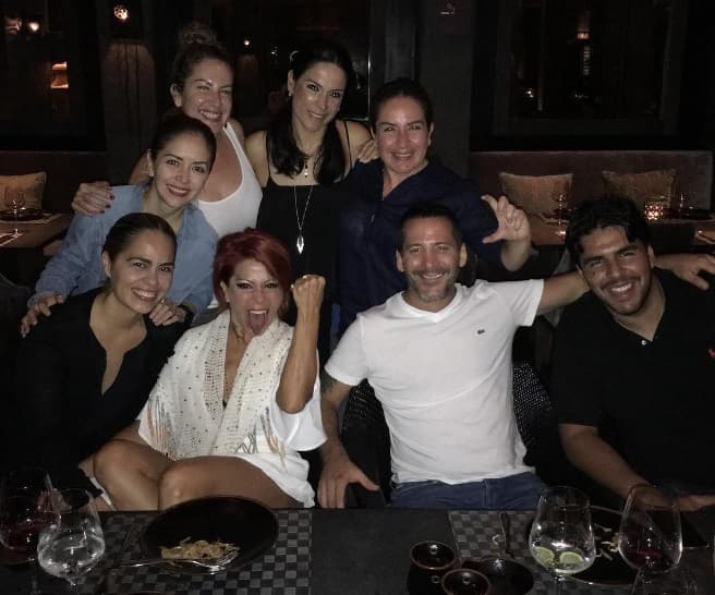 La fiesta sigue y 'La Guzmán' lo sabe, por eso este fin de semana se reunió con sus amigos y confesó sentirse más que feliz.