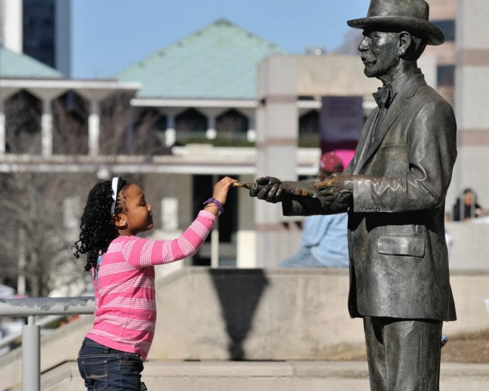 Conoce más eventos e información local,
<a href="https://www.univision.com/local/north-carolina-wuvc/localisimo"><b>aquí.</b></a>