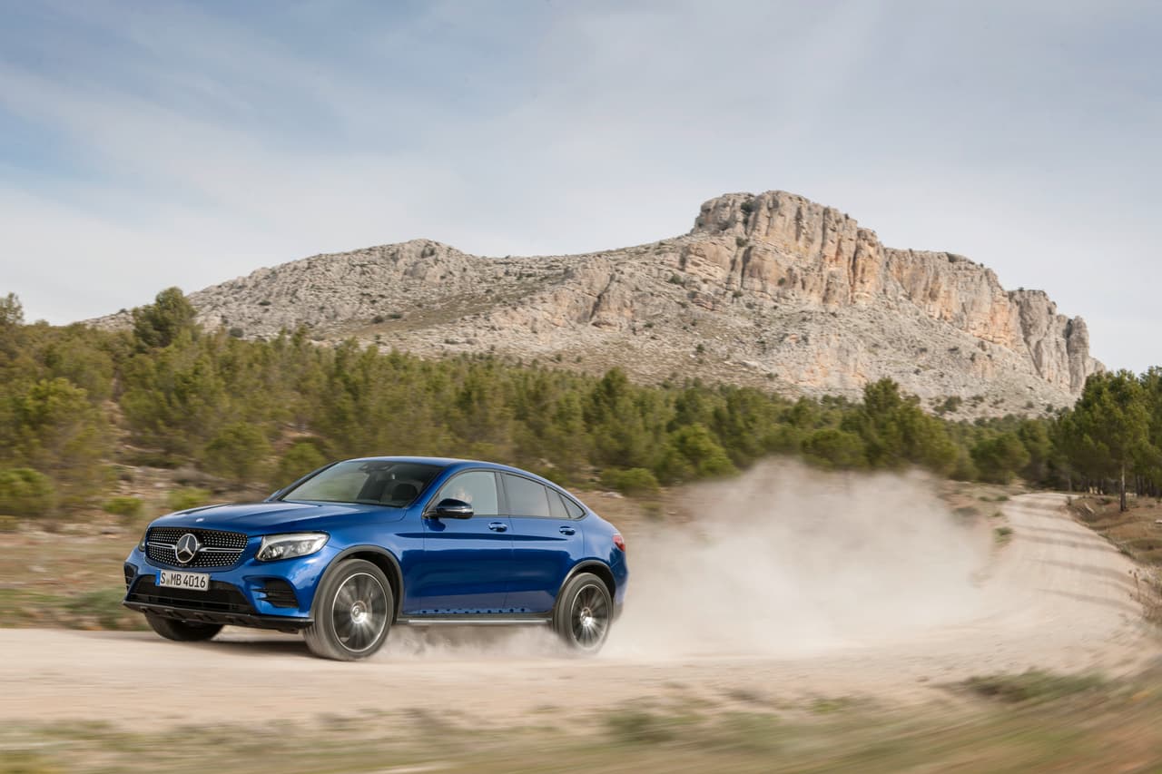 La Mercedes-Benz GLC Coupé llegará a principios del 2017 para competir con la BMW X4.