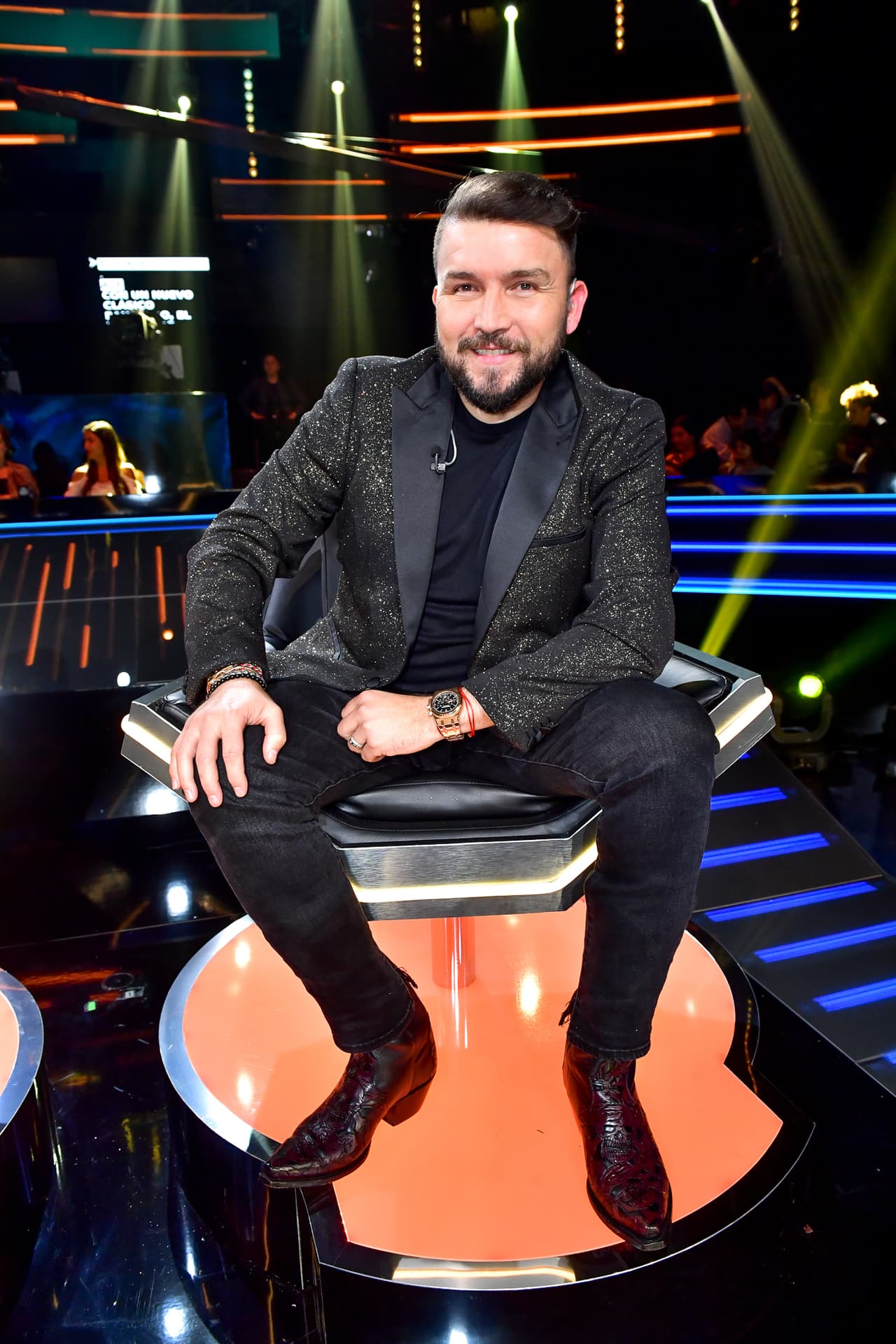 Para este quinto show, Reina de la Canción tuvo un juez invitado muy especial: Poncho Lizárraga, quien se encargó de criticar todos los performances de las participantes.