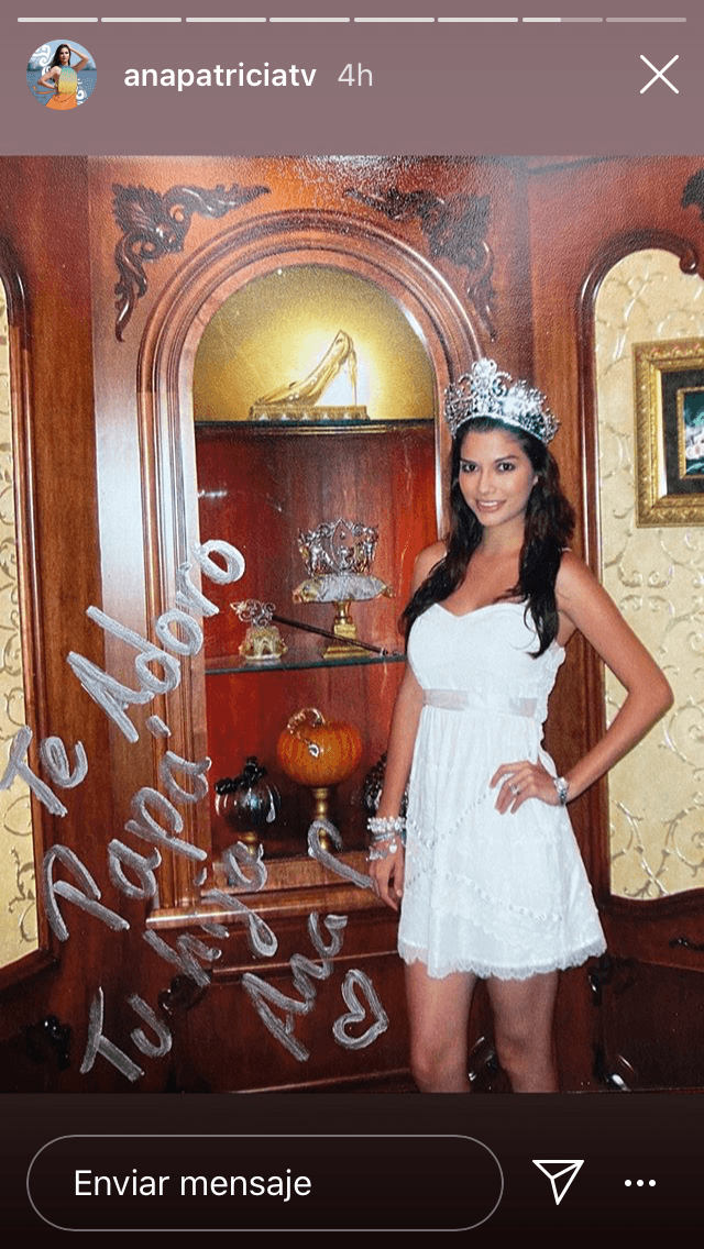 "El tesoro de mi padre. Así me llamaba cuando me hacía cariños", escribió la presentadora de Univision en 
<b><a href="https://www.instagram.com/p/CEArvBkgb4b/" target="_blank">otra publicación</a></b> del lunes.
<br>