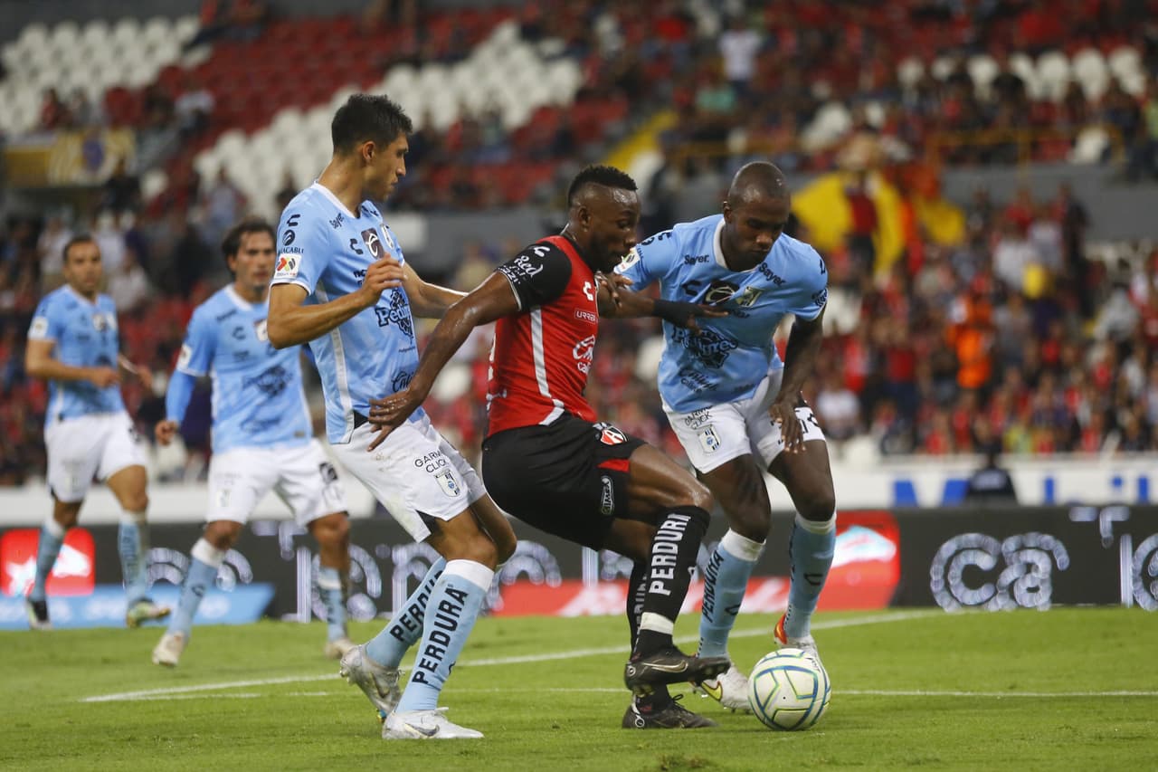 Atlas le remonta a Querétaro para vencerlo 3-1 con goles de Luis Reyes, Ozziel Herrera y Julián Quiñones en la Jornada 7.