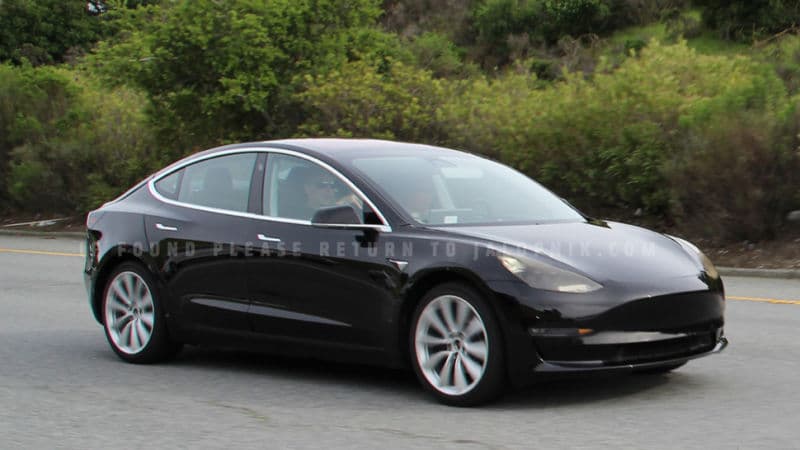 Con
<b>115,000 vehículos ordenados en las 24 horas anteriores a su presentación </b>el año pasado el
<b>Tesla Model 3</b> puede considerarse un éxito garantizado.