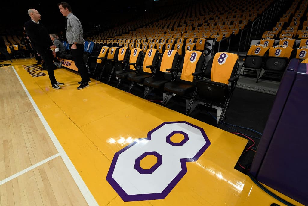 Así se vivió el emotivo homenaje a Kobe y Gianna Bryant en el regreso de Los Angeles Lakers a la duela.