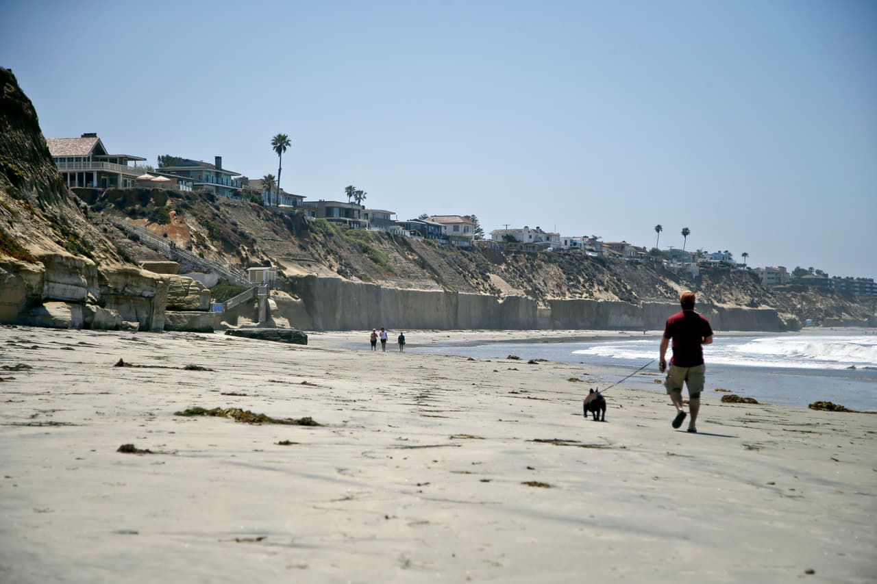 <b>Solana Beach</b>: 2 horas manejando
<br>Si pensabas en ir a San Diego pero quieres cambiar un poco la monotonía, Solana Beach es la opción perfecta para alejarte de la ciudad y relajarte en la playa.