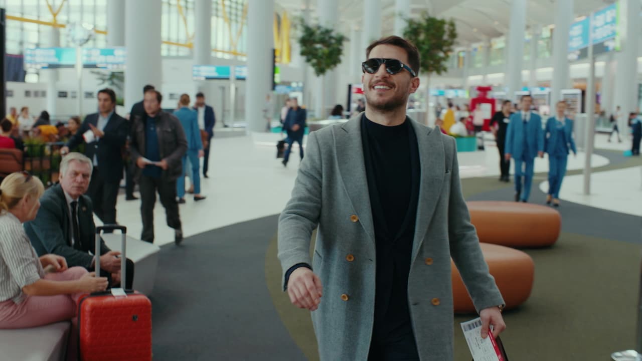 Él es Uraz Kaygılaroğlu, el actor turco que da vida a Gediz en La Hija del Embajador