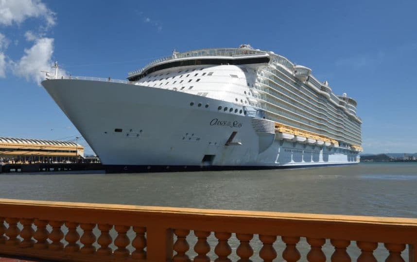 Crucero de Royal Caribbean se regresa a puerto por virus gastrointestinal que enfermó a más de 270 personas