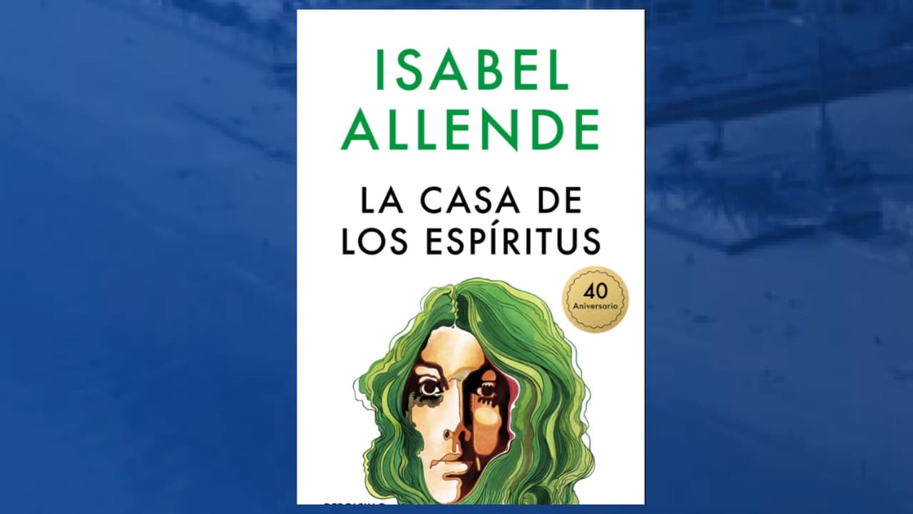 La casa de los espíritus de la escritora chilena Isabel Allende figura en la lista de libros prohibidos, pendiente de investigación, en el distrito escolar Hillsborough.