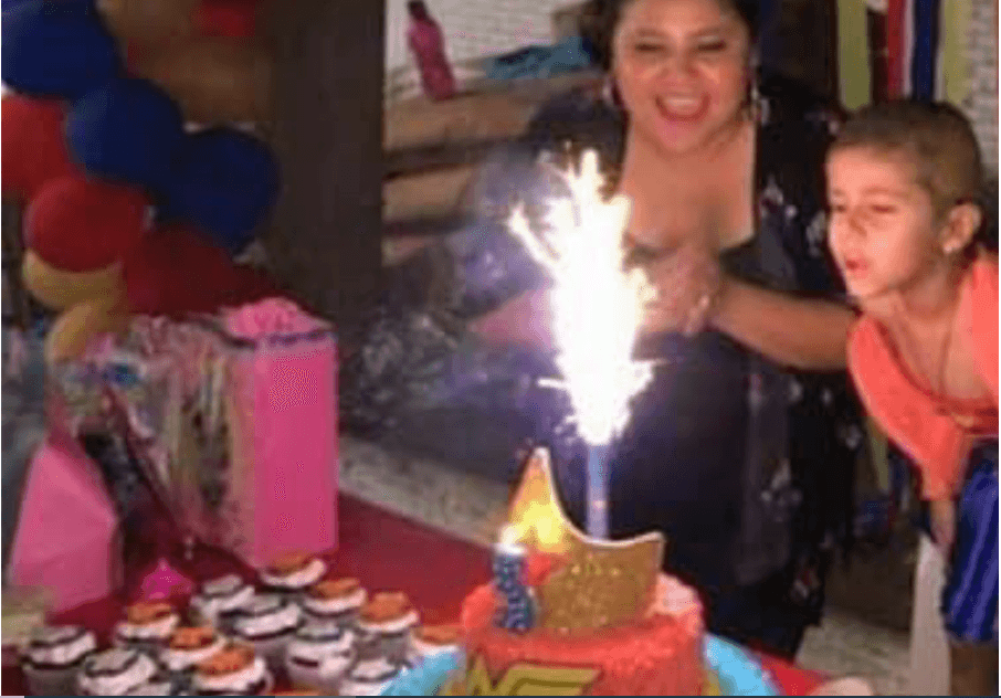 Celebran cumpleaños a niña tras su muerte