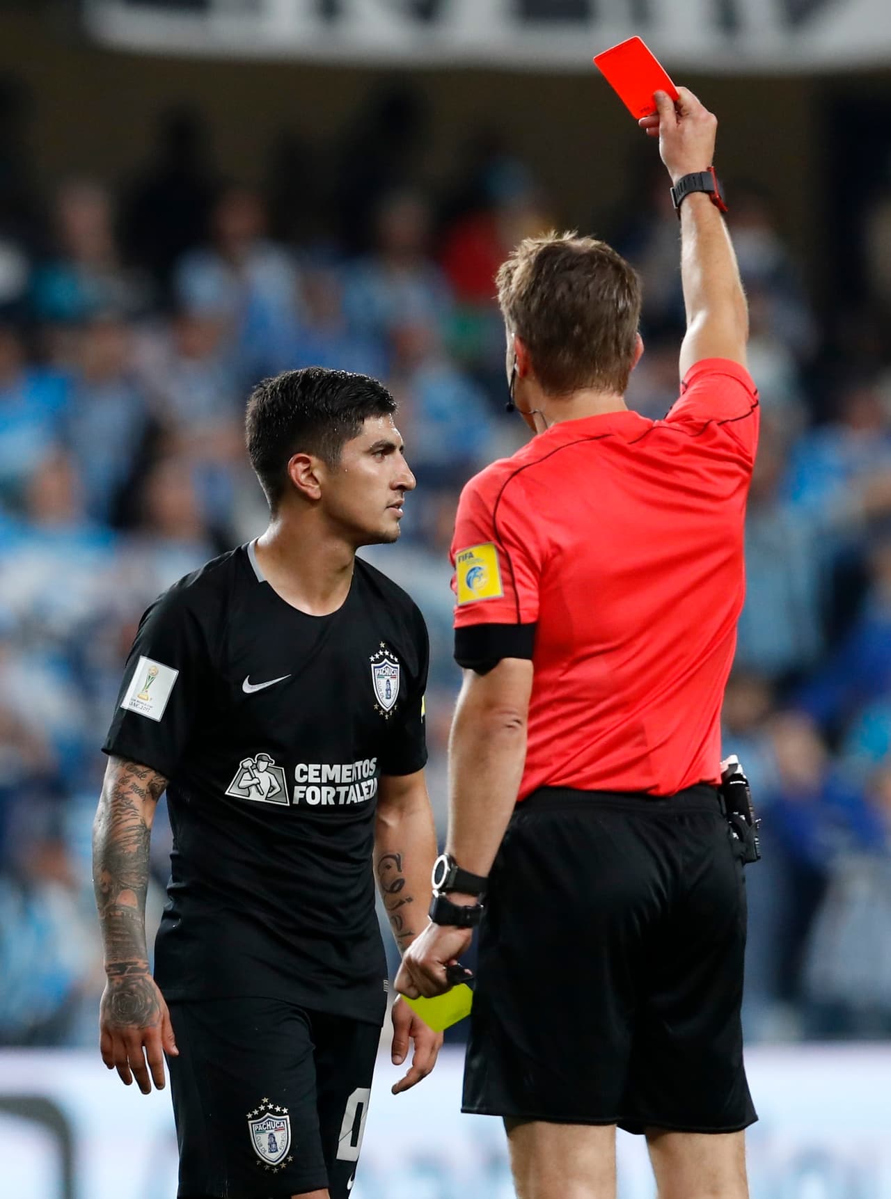 Discreto partido, pese a que un cabezazo suyo por poco se convierte en el gol del triunfo cerca del final de los 90 minutos.