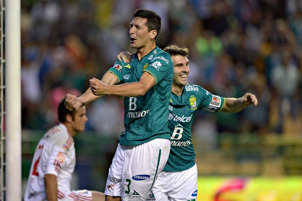 León 2-1 Tigres: León se queda con el duelo de fieras