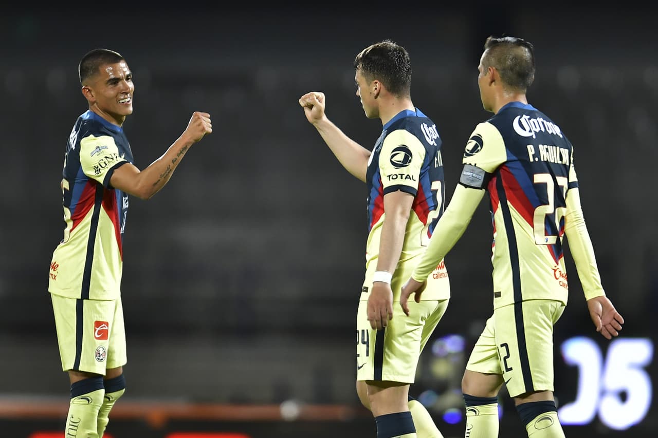Federico Viñas se levanta en el centro y con un gran cabezazo pone el 3-0 en la pizarra.