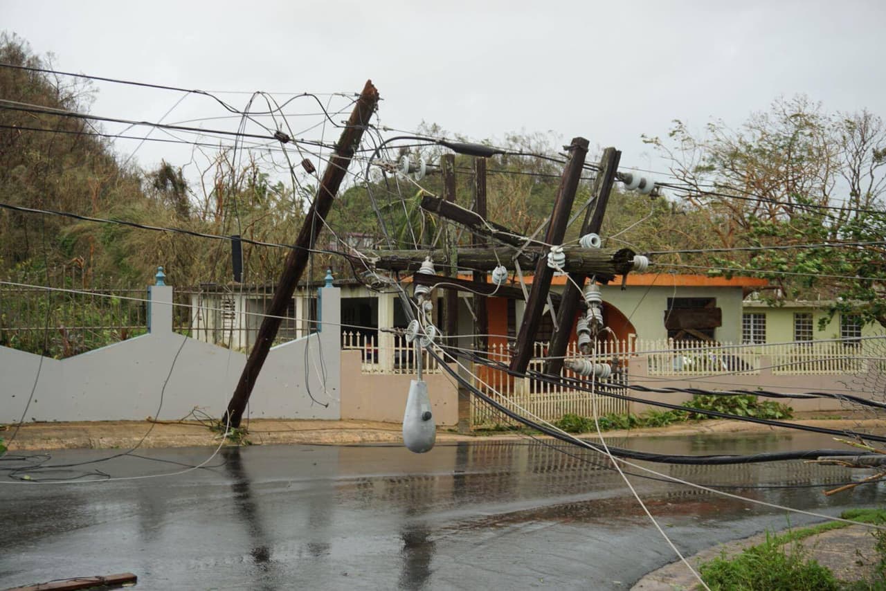 El paso del huracán María por el municipio de Barceloneta dejó inundaciones, casas destruidas y tendido eléctrico derribado.