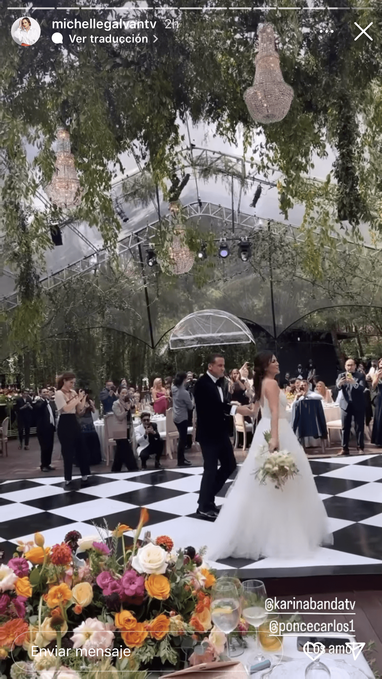 Carlos Ponce lució un traje al estilo de la década de 1950.
<br>