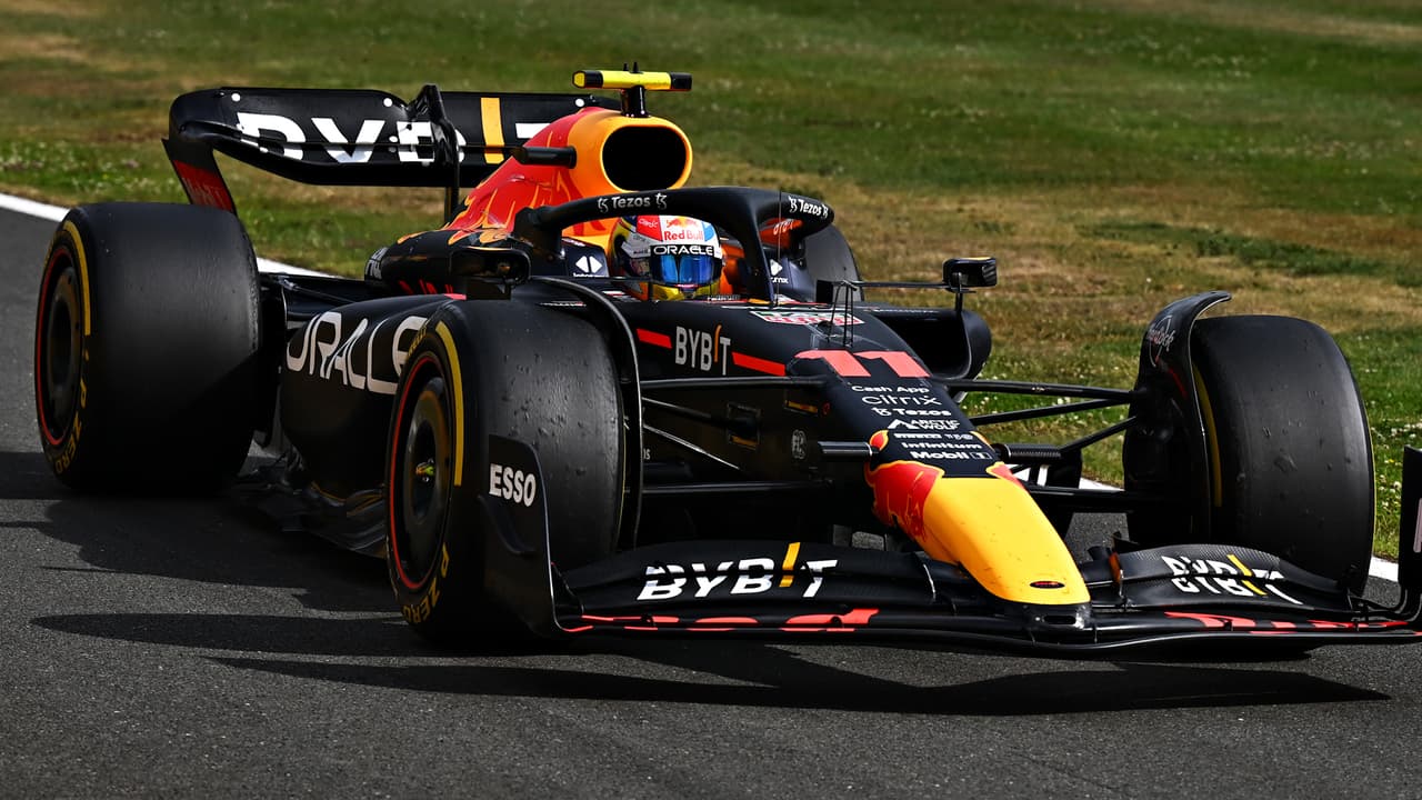¡Podio mexicano! Checo queda segundo en Silverstone; Sainz gana