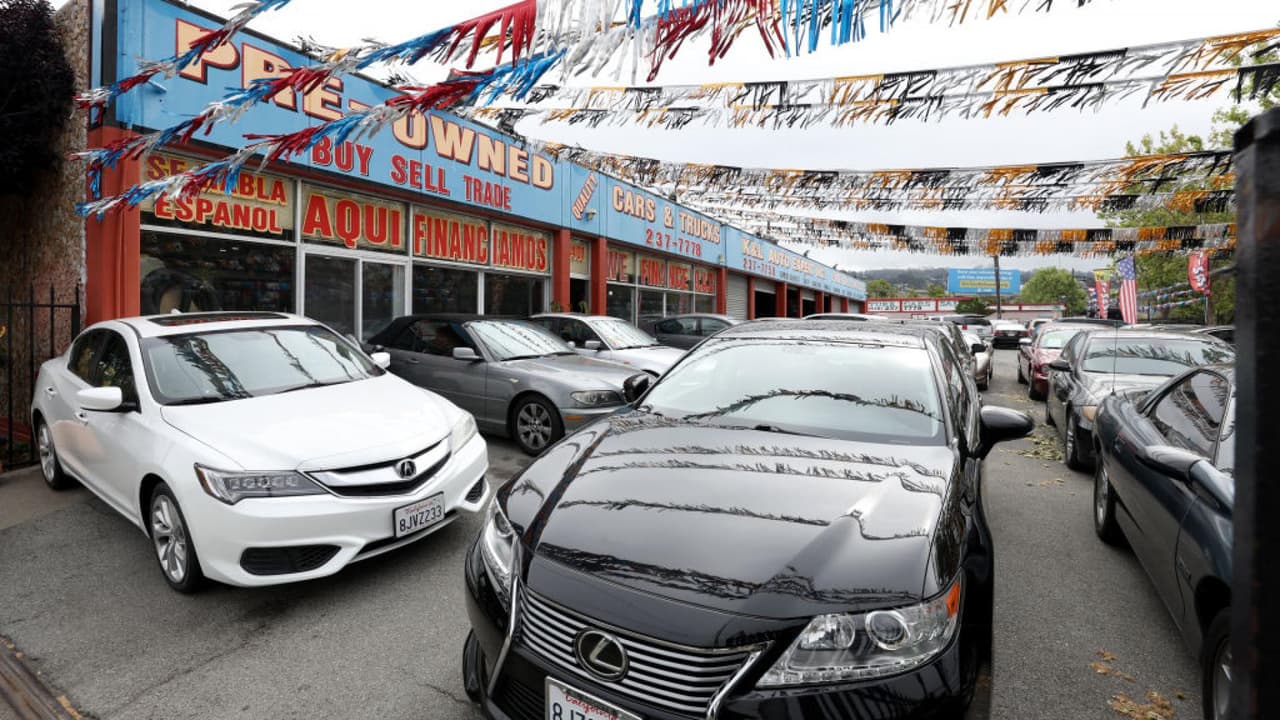 ¿Estás pensando en comprar un auto usado? Sigue estas recomendaciones para obtener un buen precio en el DMV