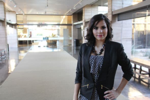 Nuestra representante Gloricely Loug ha llegado muy lejos en Nuestra Belleza Latina 2015. Pero la joven de 19 años podría ser descalificada este fin de semana, dejando sus sueños a medias. Aunque su futuro es incierto, de lo que no hay duda es que a esta arizonense le sobra belleza y talento, como lo muestran esta sesión de fotos en las instalaciones de Univisión Arizona.