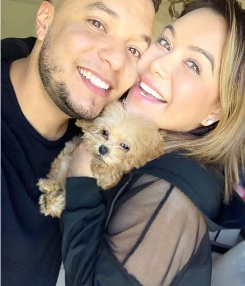 "¡Somos 
<b>los únicos Latinos</b> en toda la lista! Grandioso. ¡Con Dios todo y con Boss Bee Nation también! Los amo. Ustedes hicieron posible esto chicos. Es nuestra victoria. (Es solo una mención ahora, pero algún día puede ser la portada)", publicó.