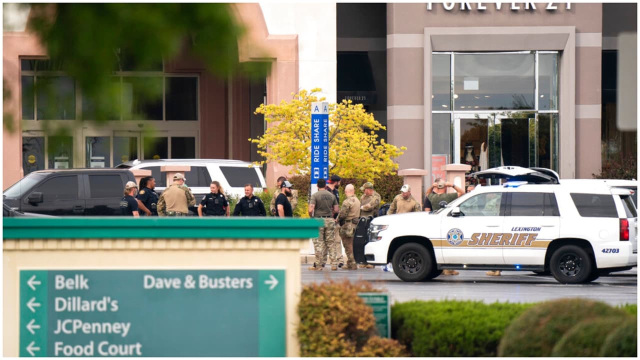 El oficial agregó que hay tres personas detenidas, pero se desconocen los móviles, aunque
<b>todo parece ser una "conflicto" entre varios sujetos</b> y que no fue al azar y que estas personas se conocían.
