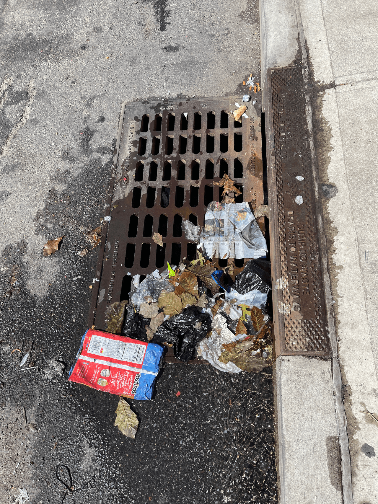 Reynoso dijo que el problema se debe a la mala infraestructura de la zona, así como las reglas de estacionamiento alterno.