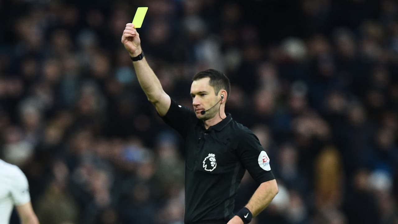 Futbolista irá a prisión por recibir tarjeta amarilla amañada