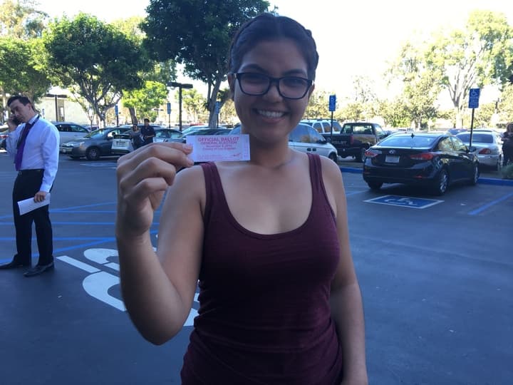 Stephanie Chávez, de 21 años, votó en honor a sus padres inmigrantes.