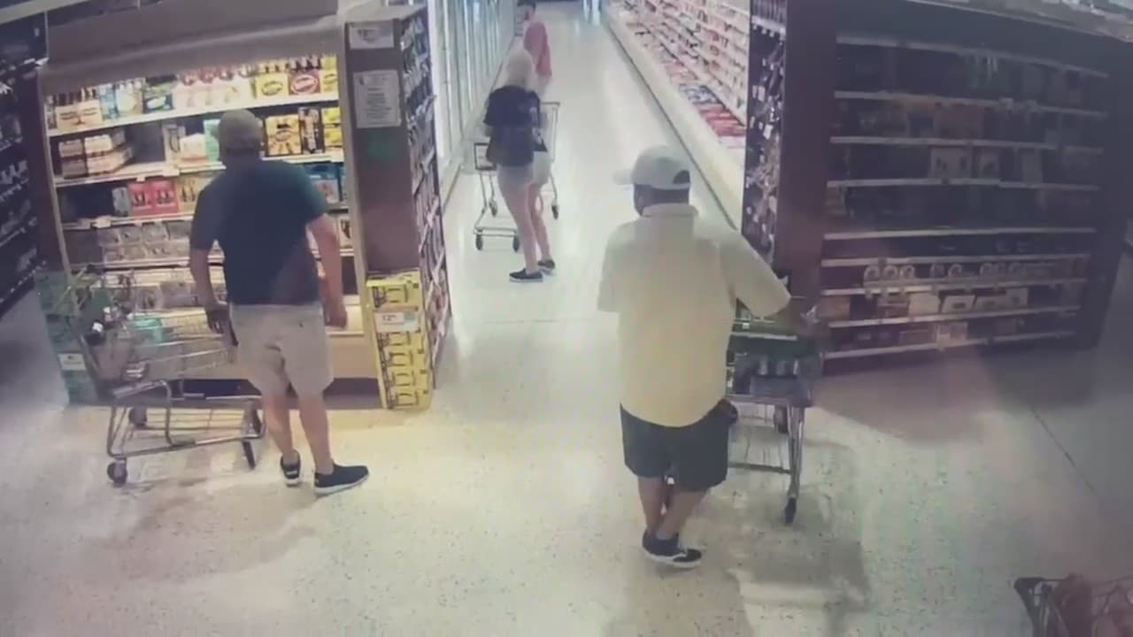 Advierten  a la comunidad de dos sospechosos acusados de robar carteras en supermercados