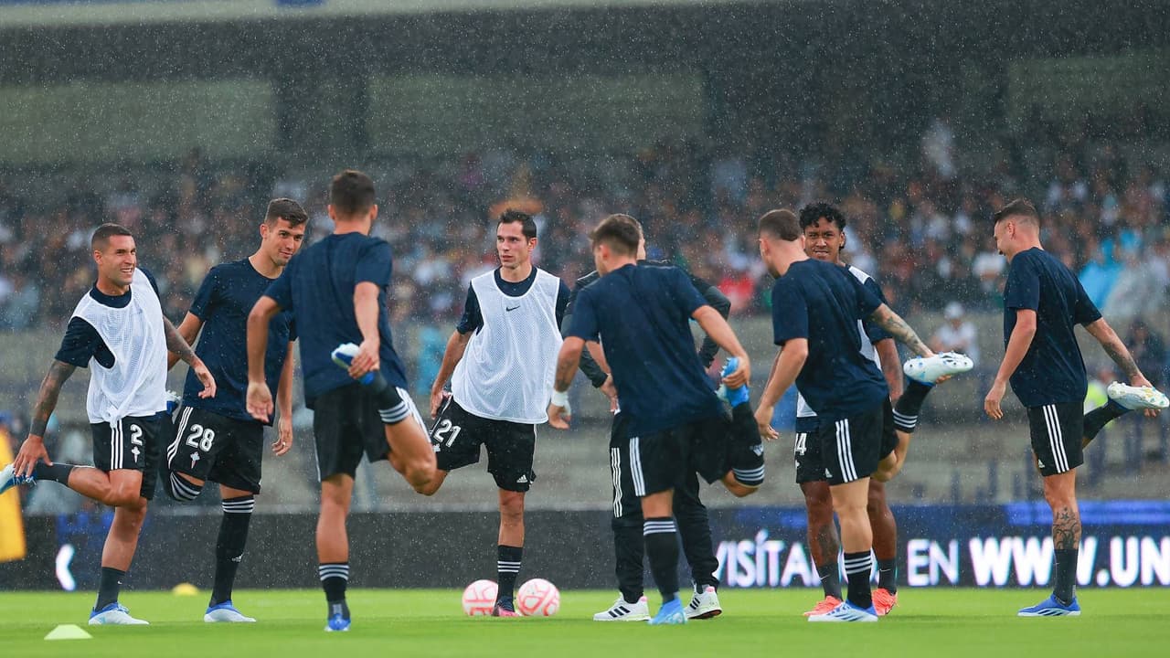Celta de Vigo consigue uniformes improvisados para partido vs Pumas
