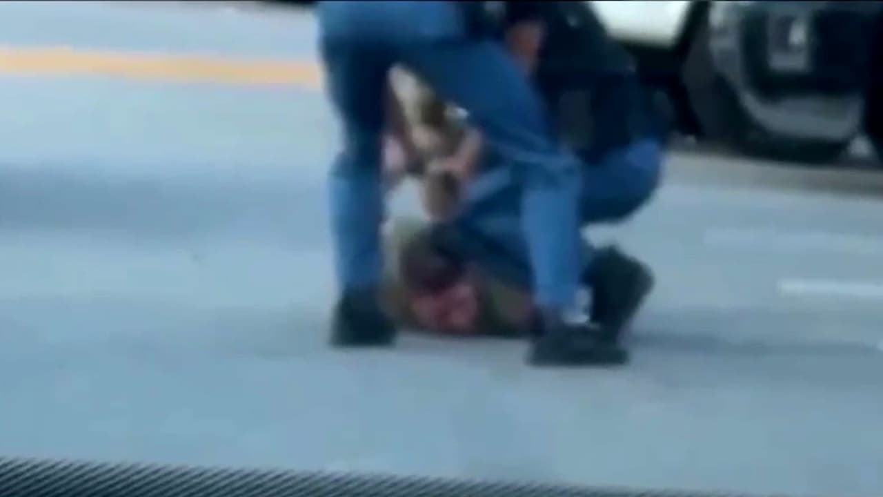 Hombre enfrenta cargos tras amenazar a familia con un fusil por disputa vecinal