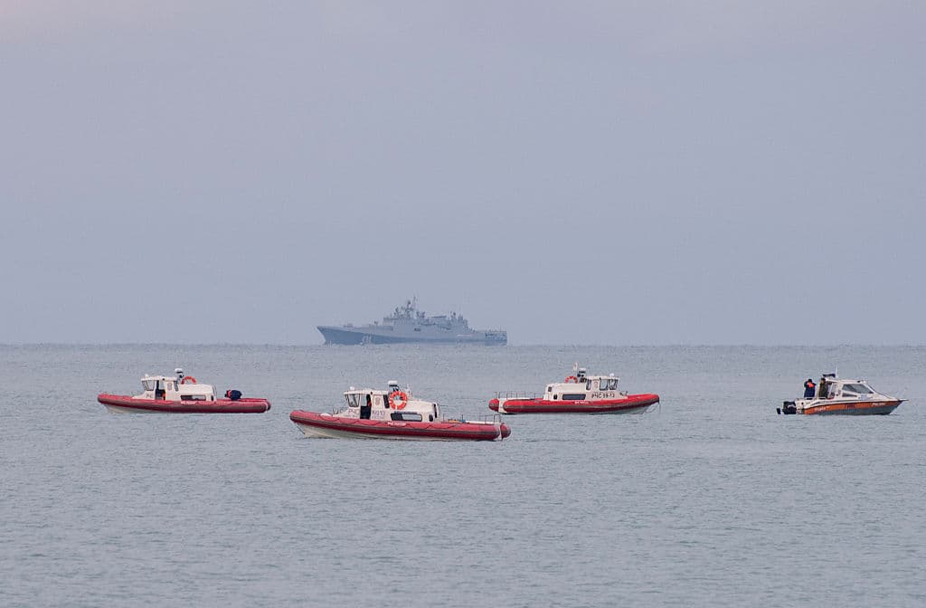 Buzos encuentran el fuselaje del avión ruso que se estrelló en el Mar Negro