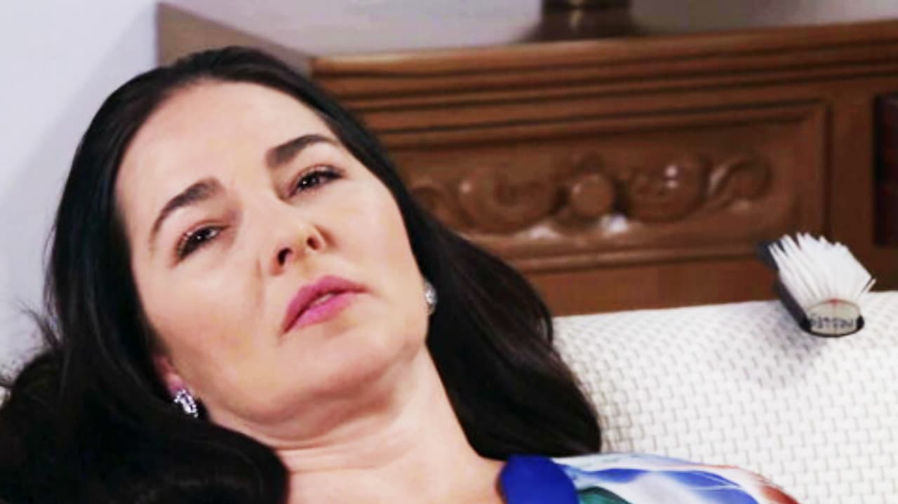 Tras un proceso de aceptación, la actriz decidió pedir ayuda profesional, lo que le ha ayudado en la parte emocional y física: "Agradecida con la comida por todo lo bien que me hizo en su momento, hoy como hace 7 meses me vuelvo a despedir, ya no te necesito, ya no me haces bien en la manera en que nos relacionamos, hoy te digo por última vez: ya no quiero nada de ti, ya me quité 14 de los 28 kilos que aumentaste en mí".