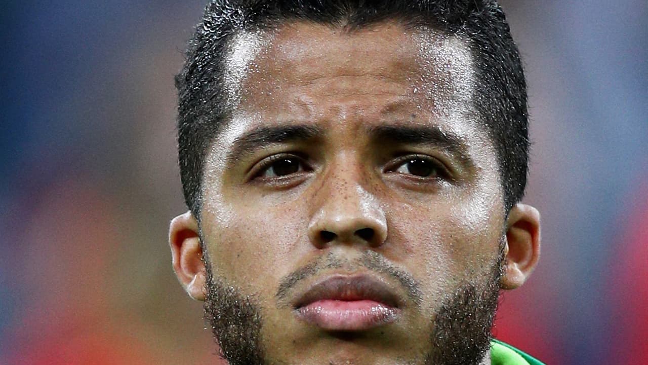 Un sinfín de reacciones luego del anuncio de la ruptura entre 
<a href="https://www.univision.com/musica/mariana-rios-la-nueva-novia-de-christian-nodal-fotos" target="_blank">Christian Nodal</a> y Belinda. Luego de convertirse en la tendencia en México, Gio Dos Santos fue aplaudido por ser 
<a href="https://www.univision.com/musica/lupillo-rivera-hablo-sobre-belinda-christian-nodal-y-la-casa-que-le-regalo-fotos" target="_blank">el único ex de Belinda que no se tatuó su nombre</a>.