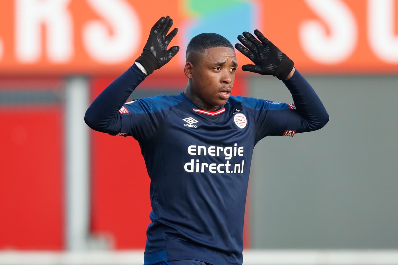 En el PSV no solo Hirving Lozano se roba el show, sino que también lo hace Steven Bergwijn. El atacante estaría en la carpeta del Manchester United y del Inter de Milán.