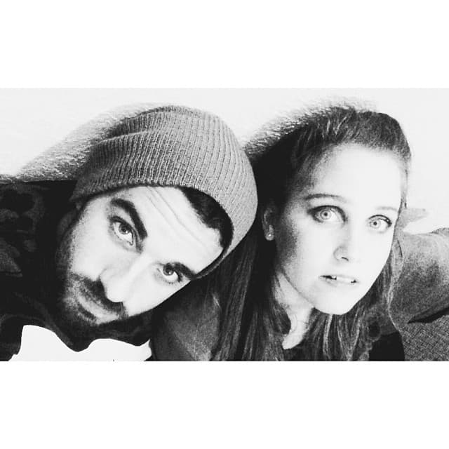 Todo parece indicar que su romance con la actriz Natasha Dupeyrón terminó.